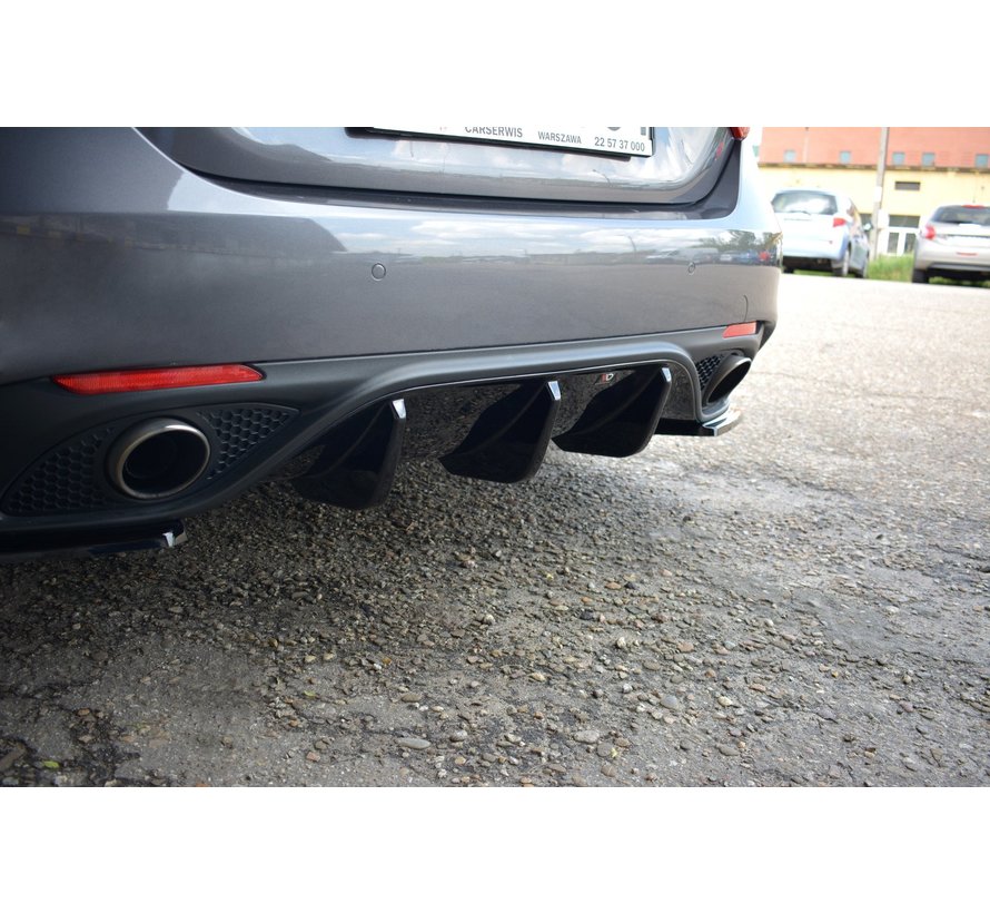 Maxton Design REAR DIFFUSER  ALFA ROMEO GIULIA VELOCE