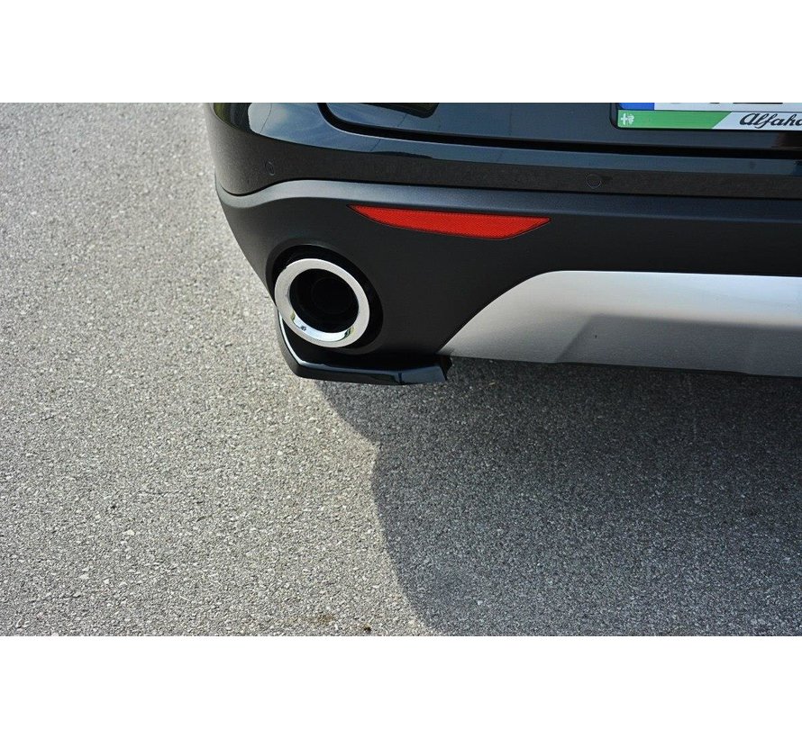 Maxton Design REAR SIDE SPLITTERS Alfa Romeo Stelvio