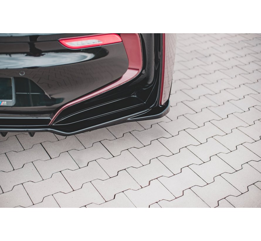 Maxton Design CENTRAL REAR DIFFUSER (with vertical bars) BMW i8