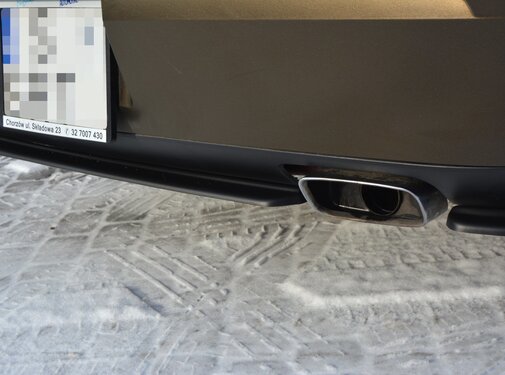 Maxton Design Maxton Design CENTRAL REAR DIFFUSER DODGE CHALLENGER MK3. PHASE-I SRT8 COUPE (without vertical bars)