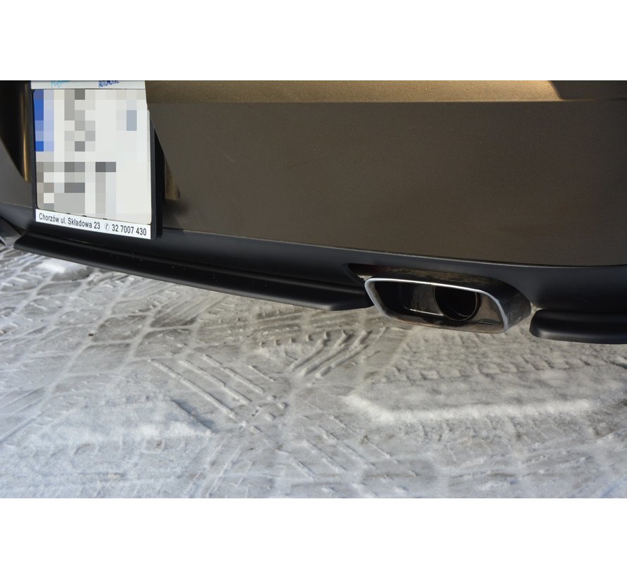 Maxton Design CENTRAL REAR DIFFUSER DODGE CHALLENGER MK3. PHASE-I SRT8 COUPE (without vertical bars)