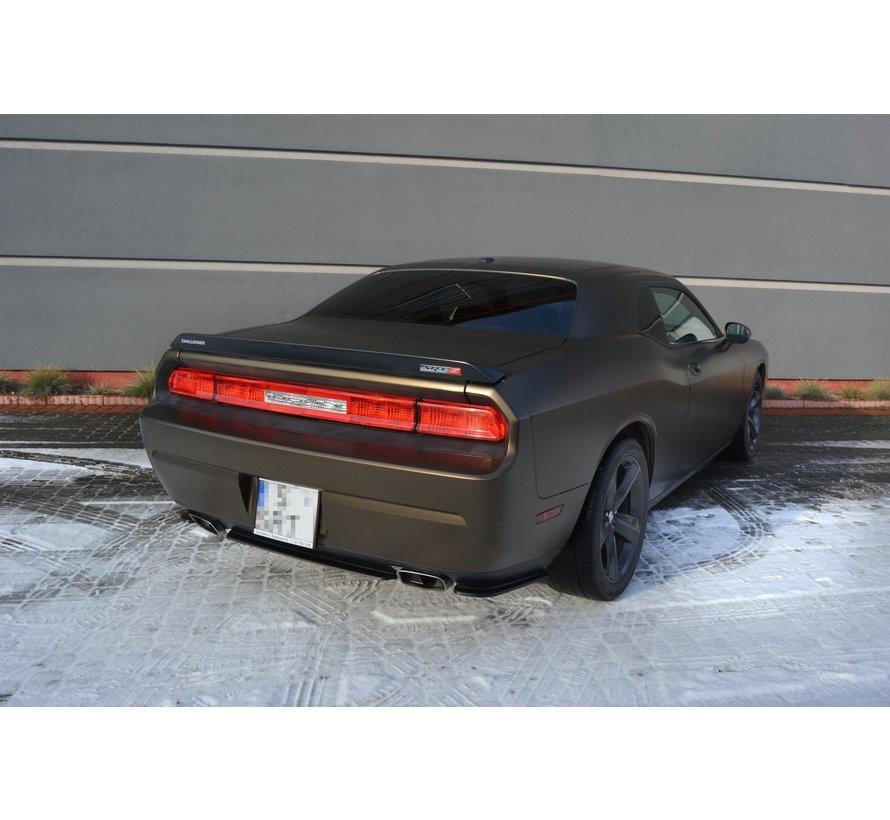 Maxton Design CENTRAL REAR DIFFUSER DODGE CHALLENGER MK3. PHASE-I SRT8 COUPE (without vertical bars)