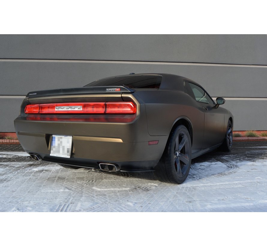 Maxton Design CENTRAL REAR DIFFUSER DODGE CHALLENGER MK3. PHASE-I SRT8 COUPE (without vertical bars)