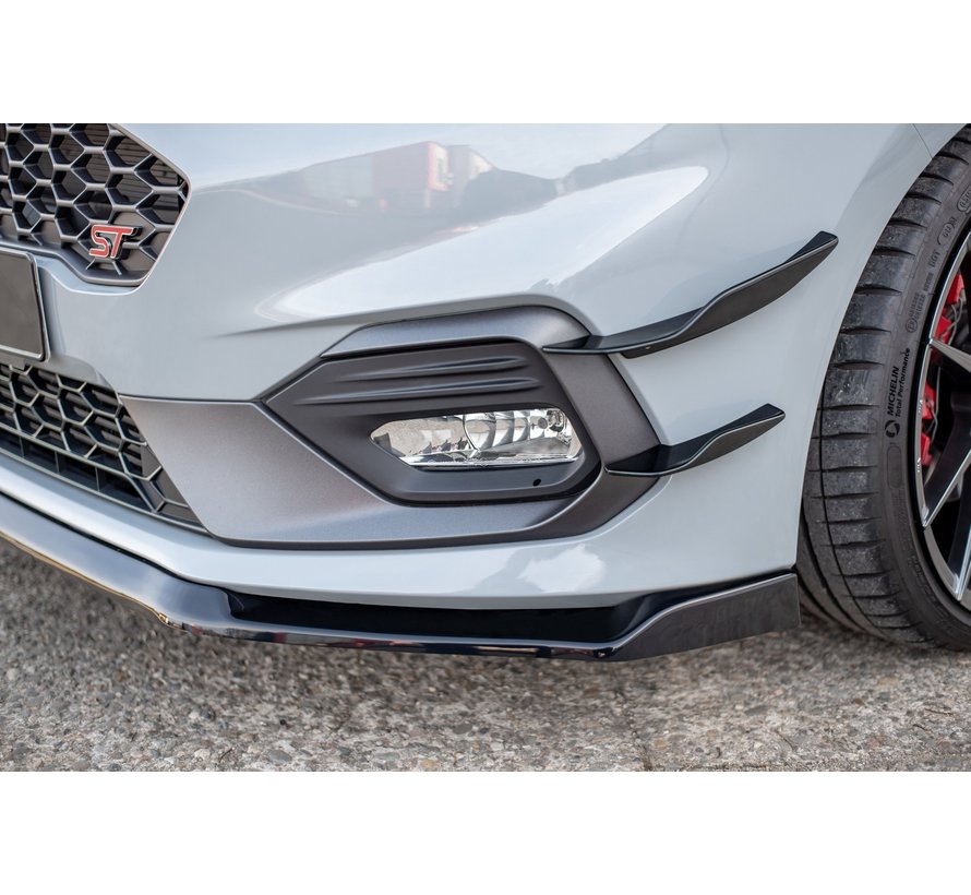 Maxton Design FRONT SPLITTER V.5 Ford Fiesta Mk8 ST / ST-Line