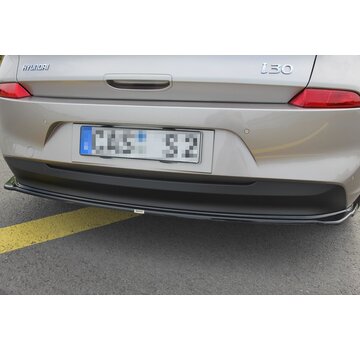 Maxton Design Maxton Design CENTRAL REAR DIFFUSER (WITHOUT VERTICAL BARS) HYUNDAI I30 MK3 HATCHBACK