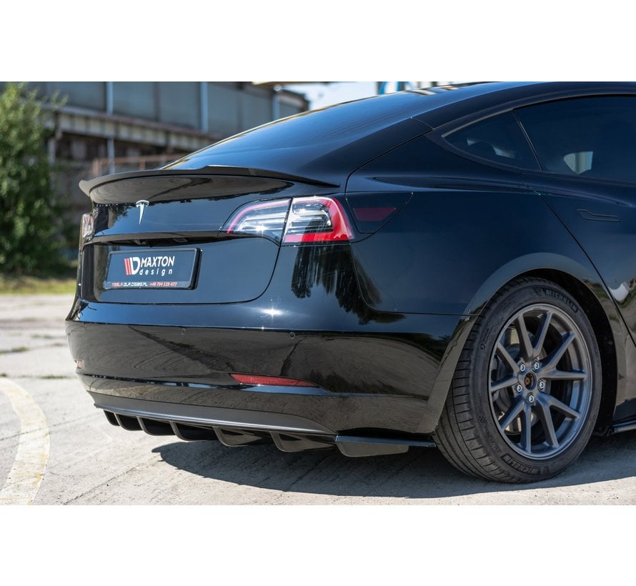 Maxton Design REAR DIFFUSER Tesla Model 3