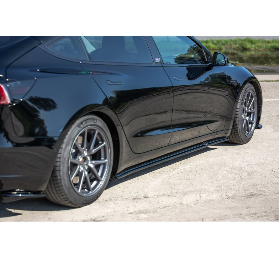 Maxton Design SIDE SKIRTS DIFFUSERS  Tesla Model 3