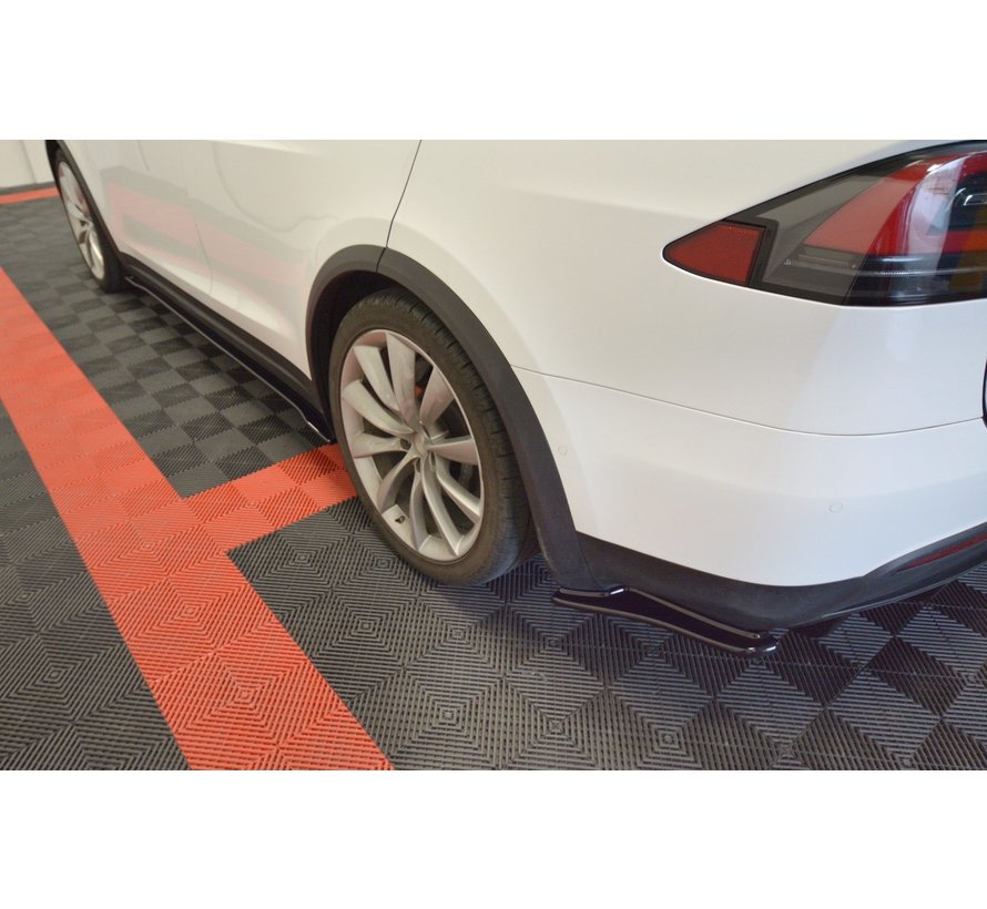 Maxton Design REAR SIDE SPLITTERS V.1 TESLA MODEL X