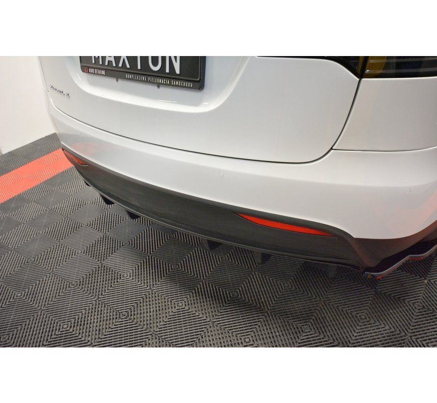 Maxton Design REAR DIFFUSER  TESLA MODEL X