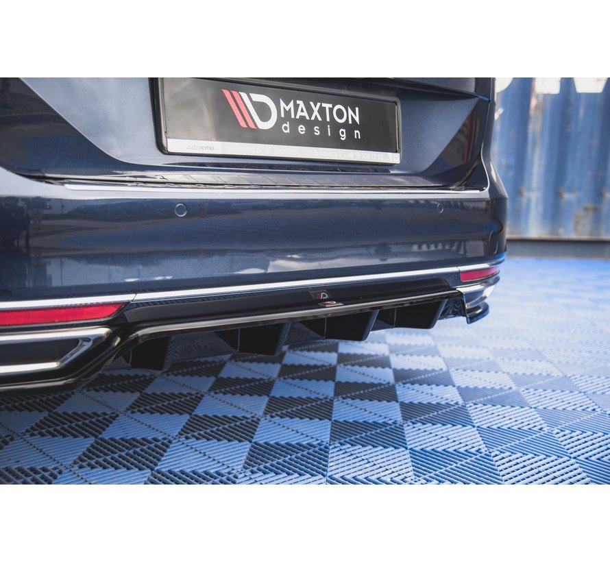 Maxton Design CENTRAL REAR DIFFUSER (with vertical bars) Volkswagen Passat B8