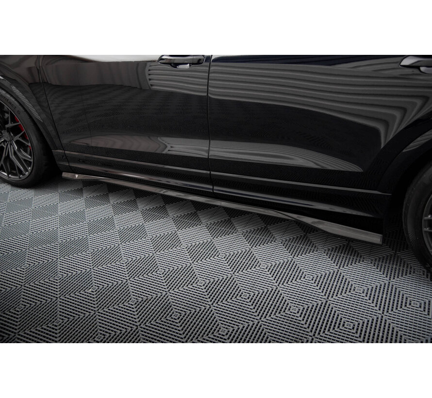 Maxton Design CARBON FIBER SIDE SKIRTS AUDI RSQ8 MK1