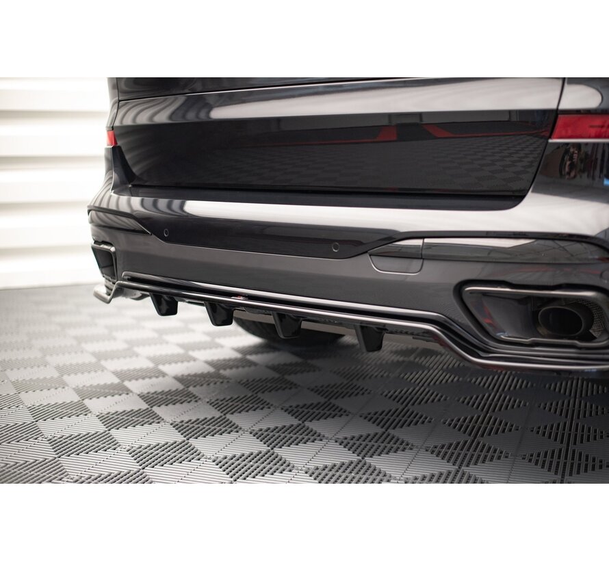 Maxton Design Central Rear Splitter (with vertical bars) BMW X7 M G07