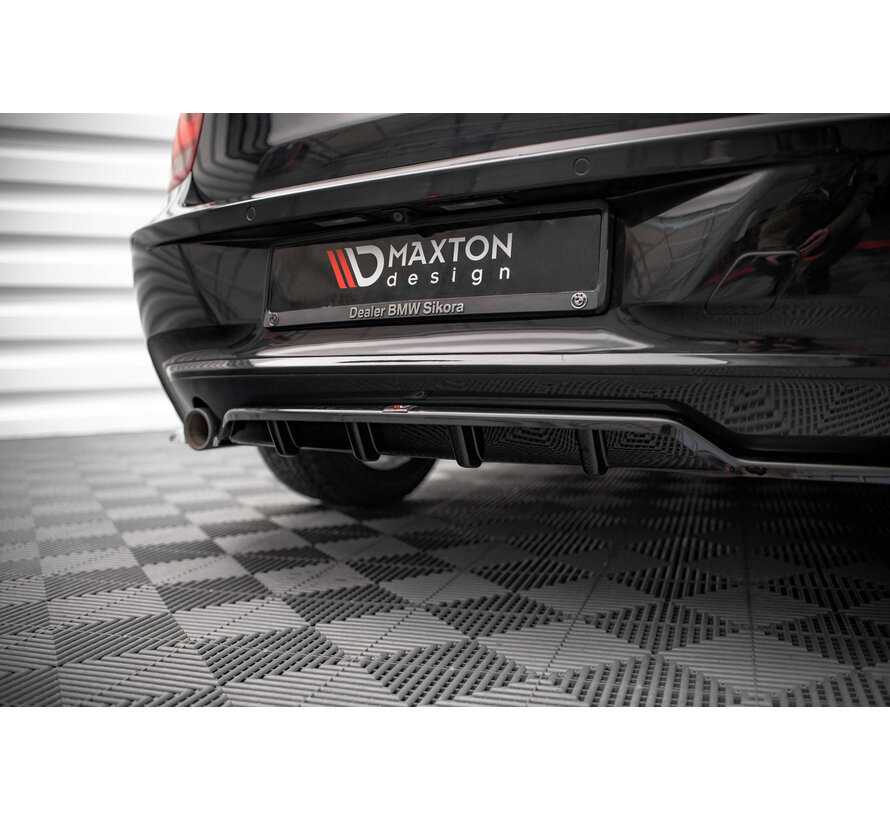 Maxton Design Central Rear Splitter (with vertical bars) BMW 1 F20