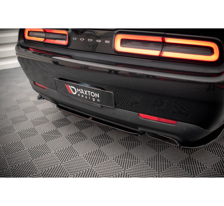 Maxton Design Central Rear Splitter for Dodge Challenger RT Mk3 Facelift