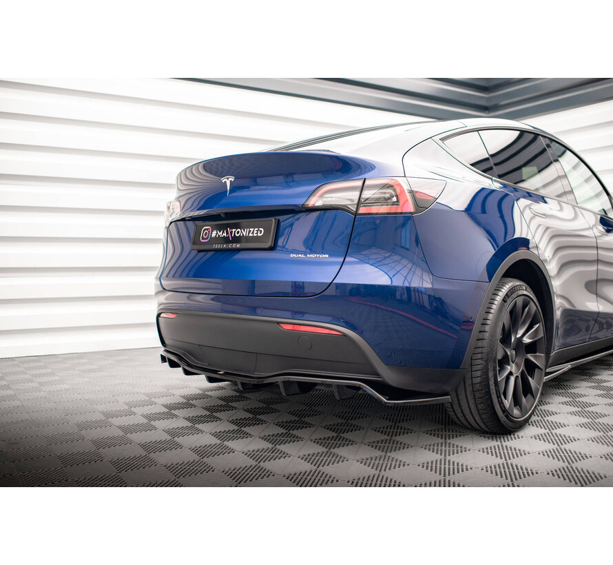 Maxton Design Central Rear Splitter (with vertical bars) Tesla Model Y