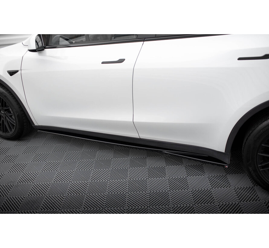 Maxton Design Side Skirts Diffusers V.1 Tesla Model Y