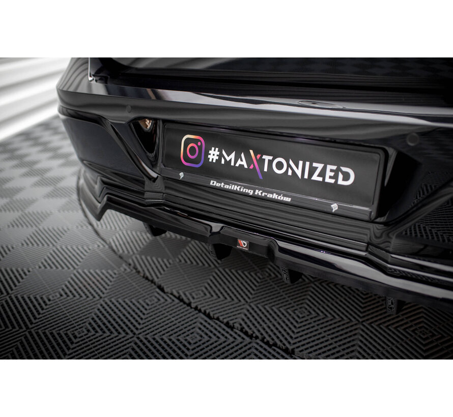 Maxton Design Central Rear Splitter (with vertical bars) BMW 7 M-Pack G70