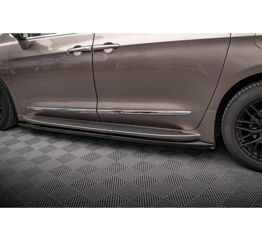 Maxton Design Side Skirts Diffusers Chrysler Pacifica Mk2