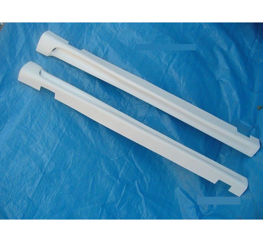 Maxton Design SIDE SKIRTS GOLF 4