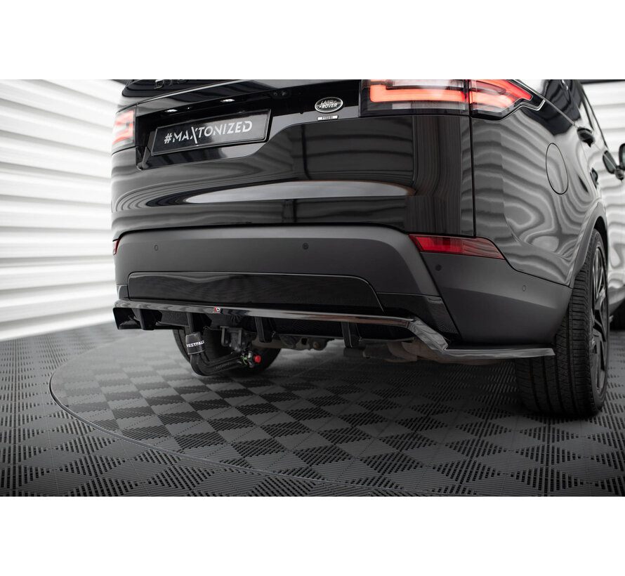 Maxton Design Central Rear Splitter (with vertical bars) Land Rover Discovery HSE Mk5