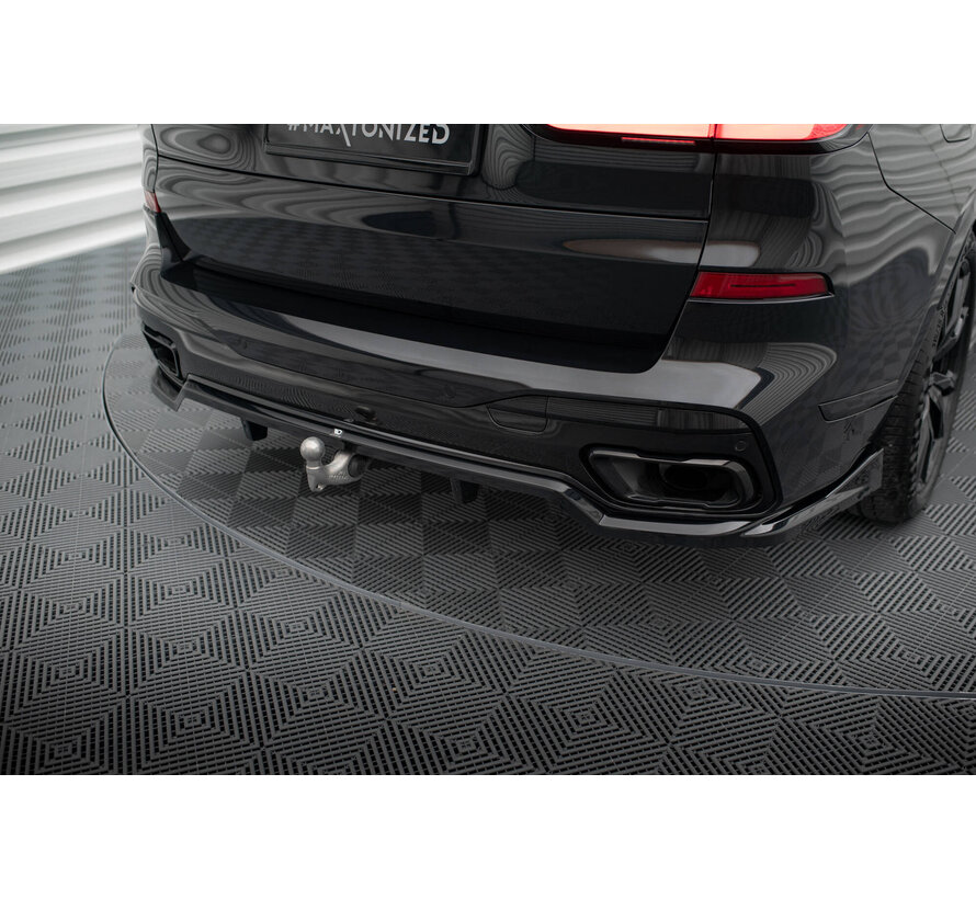 Maxton Design Central Rear Splitter (with vertical bars) BMW X7 M-Pack G07 Facelift