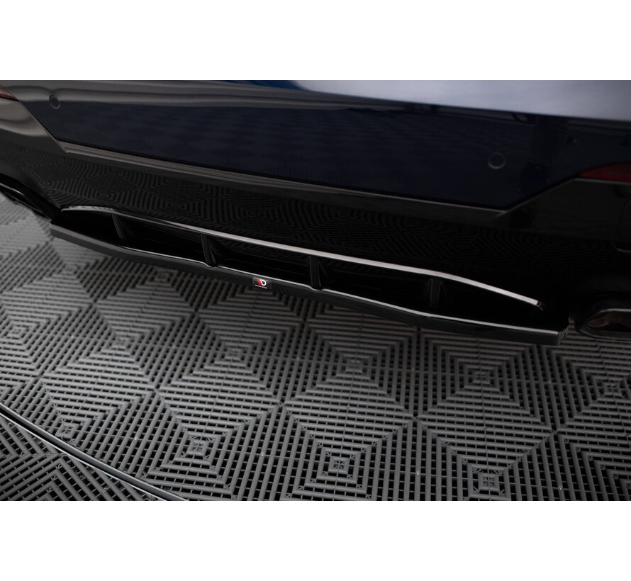 Maxton Design Central Rear Splitter for BMW 4 M440i G22