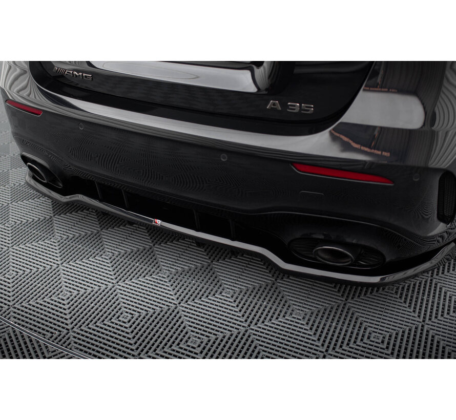 Maxton Design Central Rear Splitter (with vertical bars) Mercedes-AMG A35 Hatchback W177