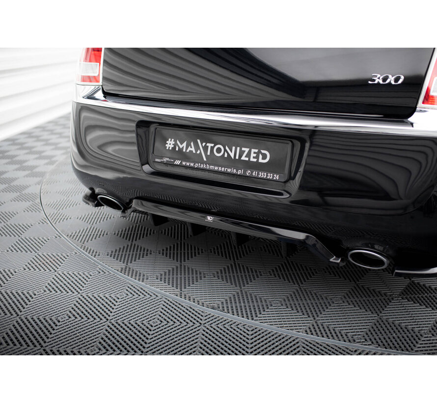 Maxton Design Central Rear Splitter (with vertical bars) Chrysler 300 Mk2