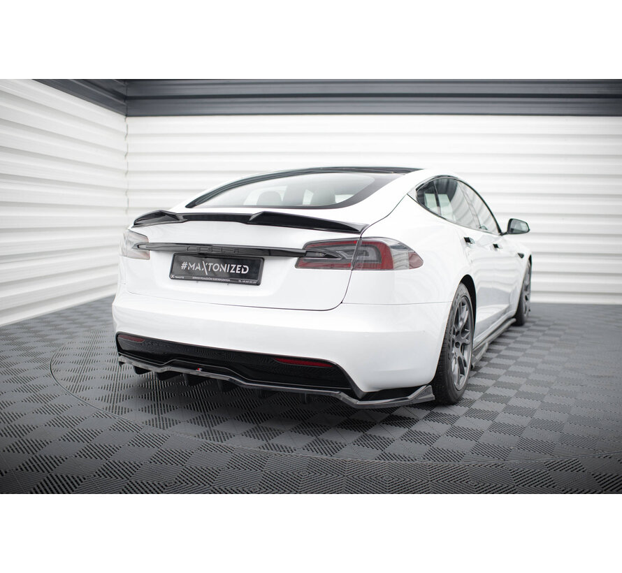 Maxton Design Central Rear Splitter (with vertical bars) V.1 Tesla Model S Plaid Mk1 Facelift