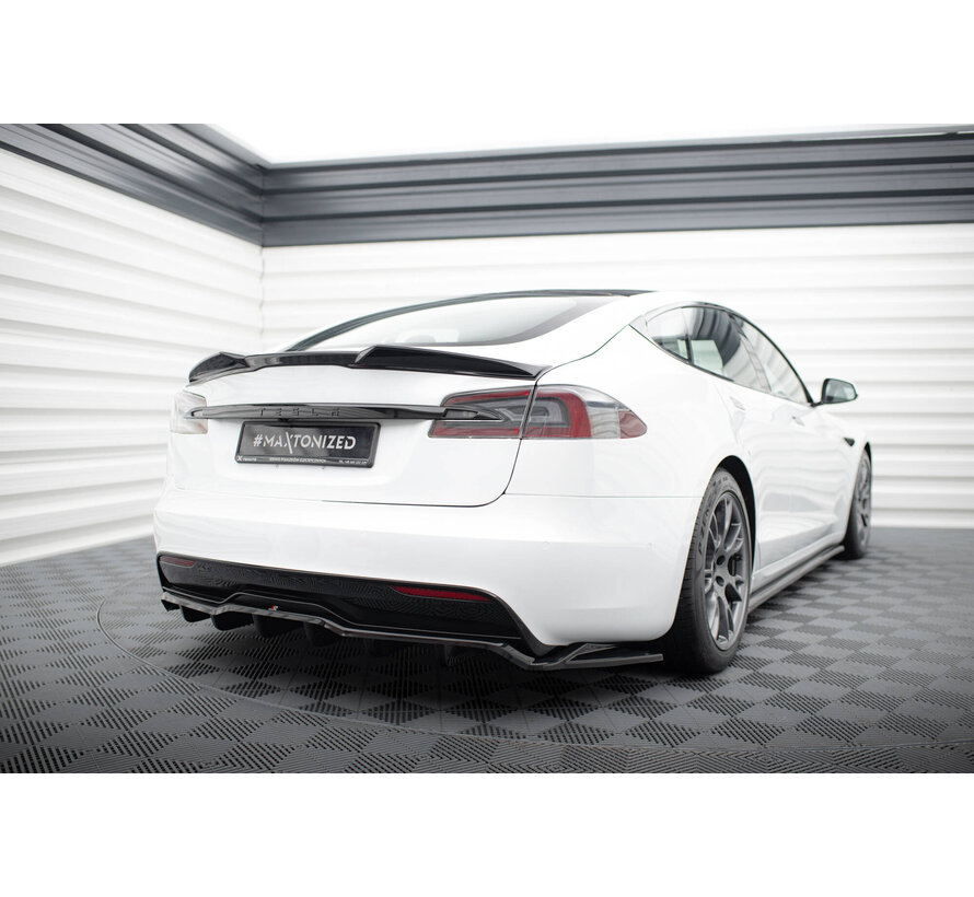 Maxton Design Central Rear Splitter (with vertical bars) V.2 Tesla Model S Plaid Mk1 Facelift