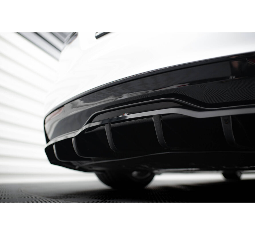 Maxton Design Central Rear Splitter (with vertical bars) V.2 Tesla Model S Plaid Mk1 Facelift