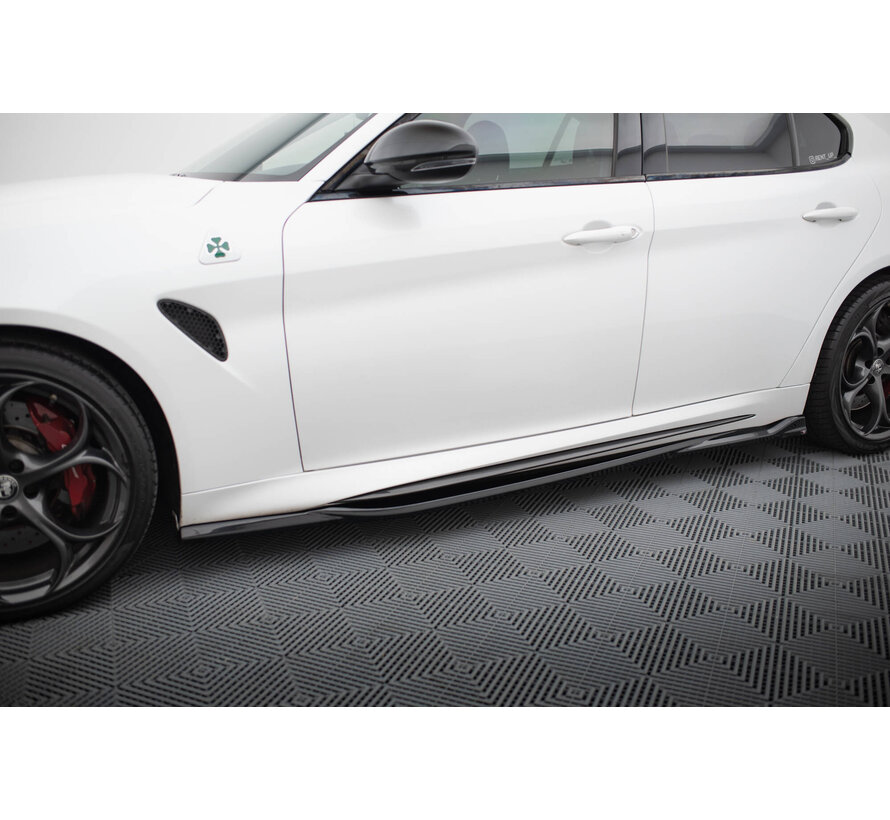 Maxton Design Side Skirts Diffusers Alfa Romeo Giulia Quadrifoglio