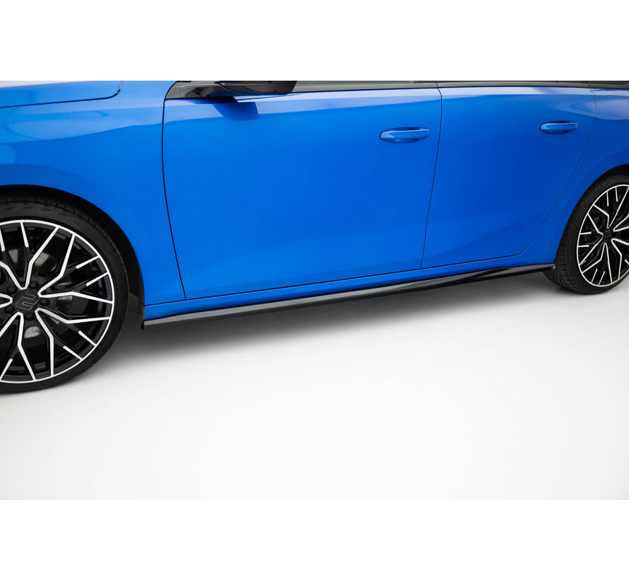Maxton Design Side Skirts Diffusers Opel Astra Sports Tourer L (MK5)