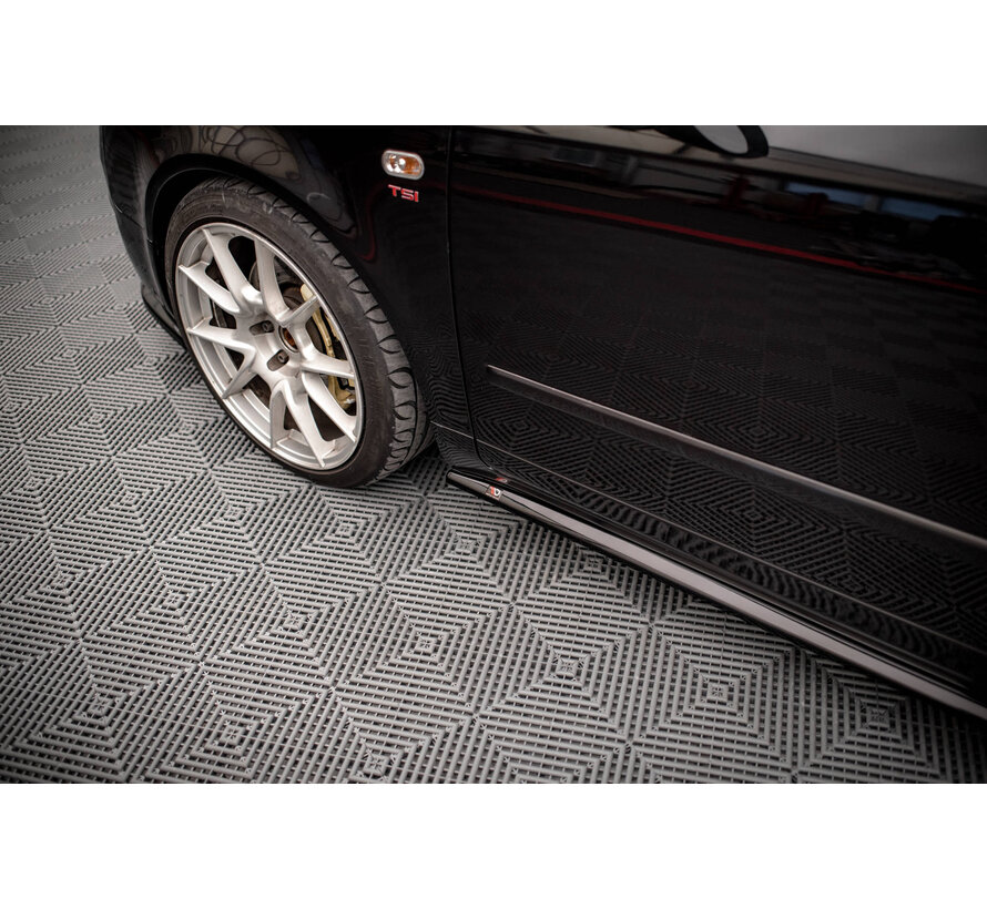 Maxton Design Set of Splitters Seat Exeo ST