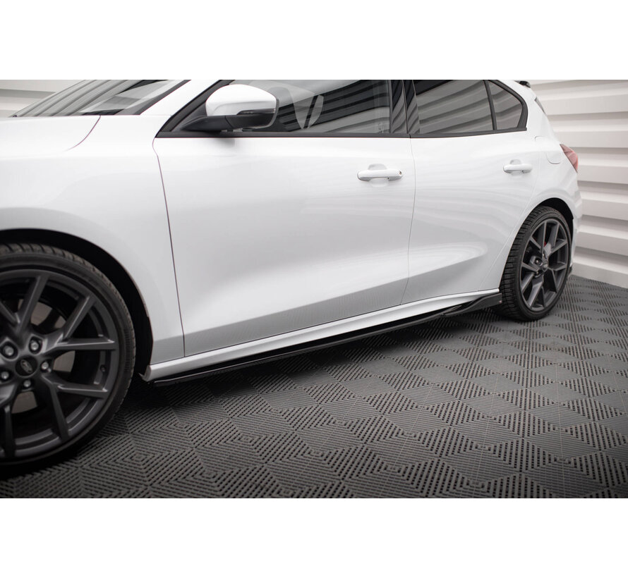 Maxton Design Side Skirts Diffusers V.4 Ford Focus ST / ST-Line Mk4 Facelift