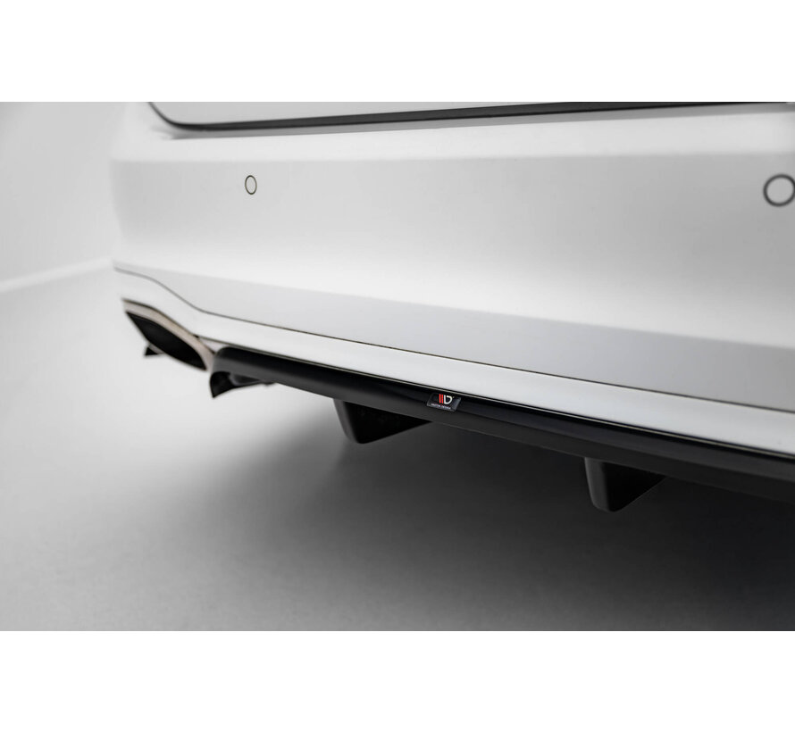 Maxton Design Central Rear Splitter (with vertical bars) Ford Focus Vignale Estate Mk4