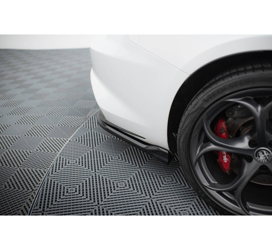 Maxton Design Set of Splitters Alfa Romeo Giulia Quadrifoglio