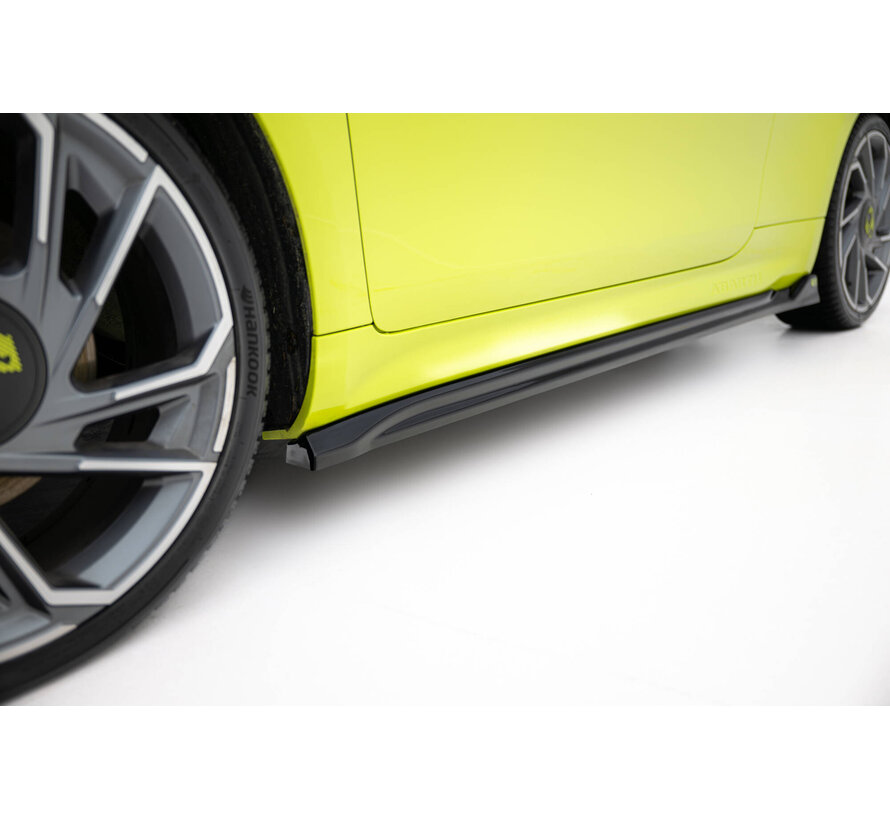 Maxton Design Set of Splitters Abarth 500e