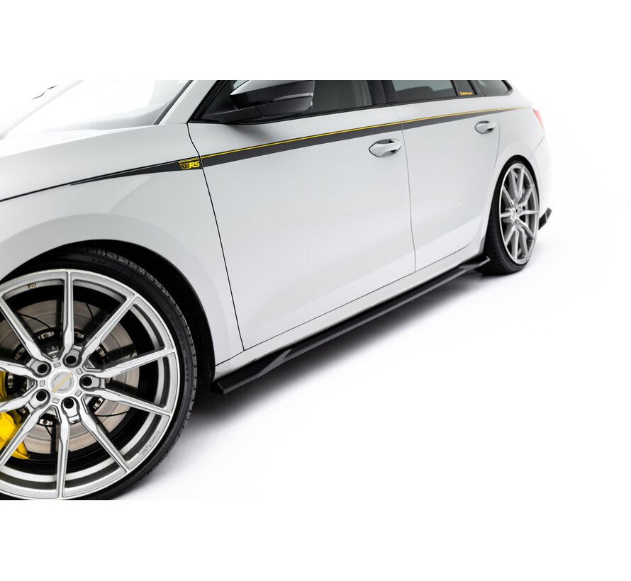 Maxton Design Set of Splitters V.1 Skoda Octavia RS Combi Mk4