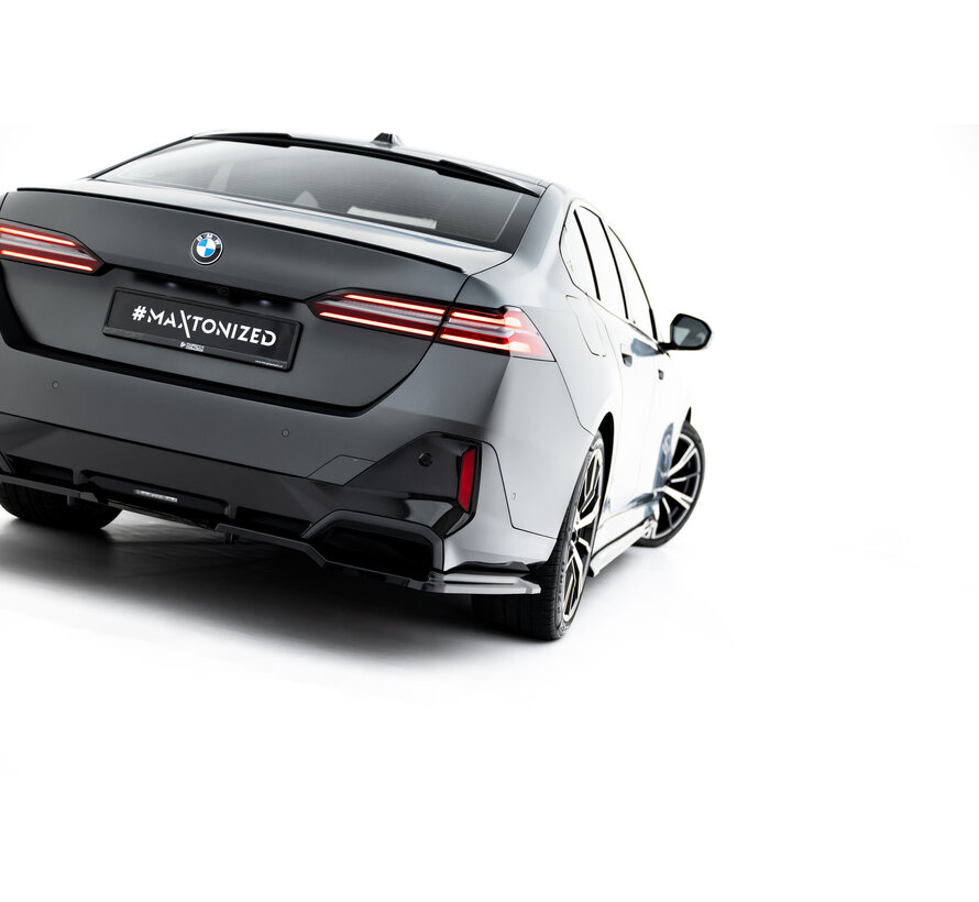 Maxton Design Rear Splitter (with vertical bars) V.1 BMW 5 / i5 M-Pack Sedan / Touring G60 / G61