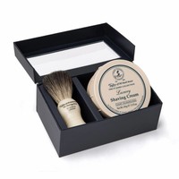 Giftbox scheerkwast en scheercrème St. James