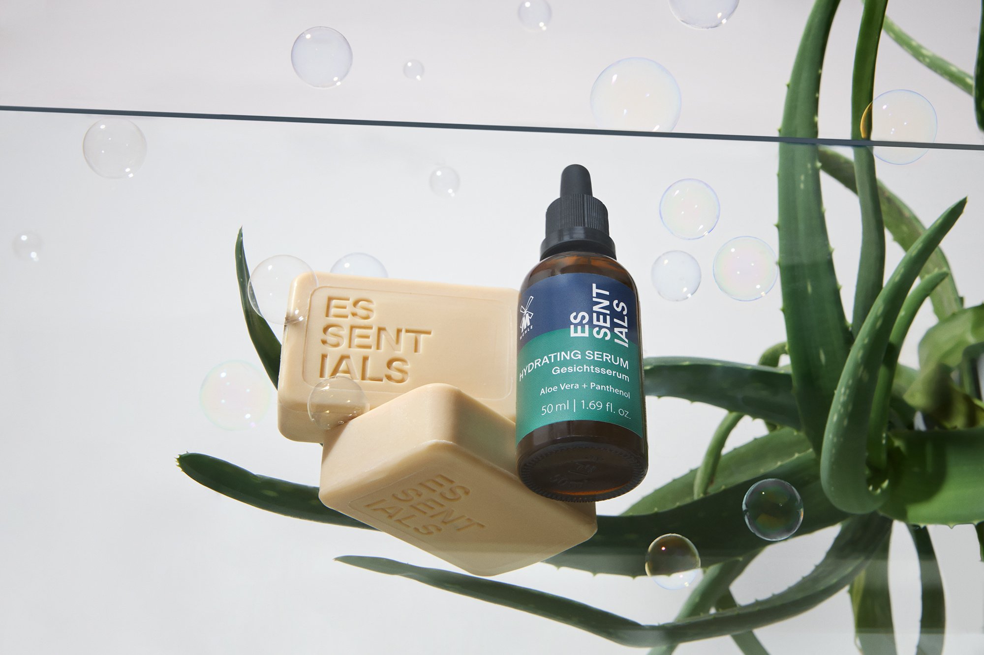 Essentials Hydrating Serum 50g-3