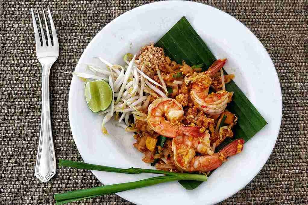 Top Tips for Making Authentic Pad Thai at Home