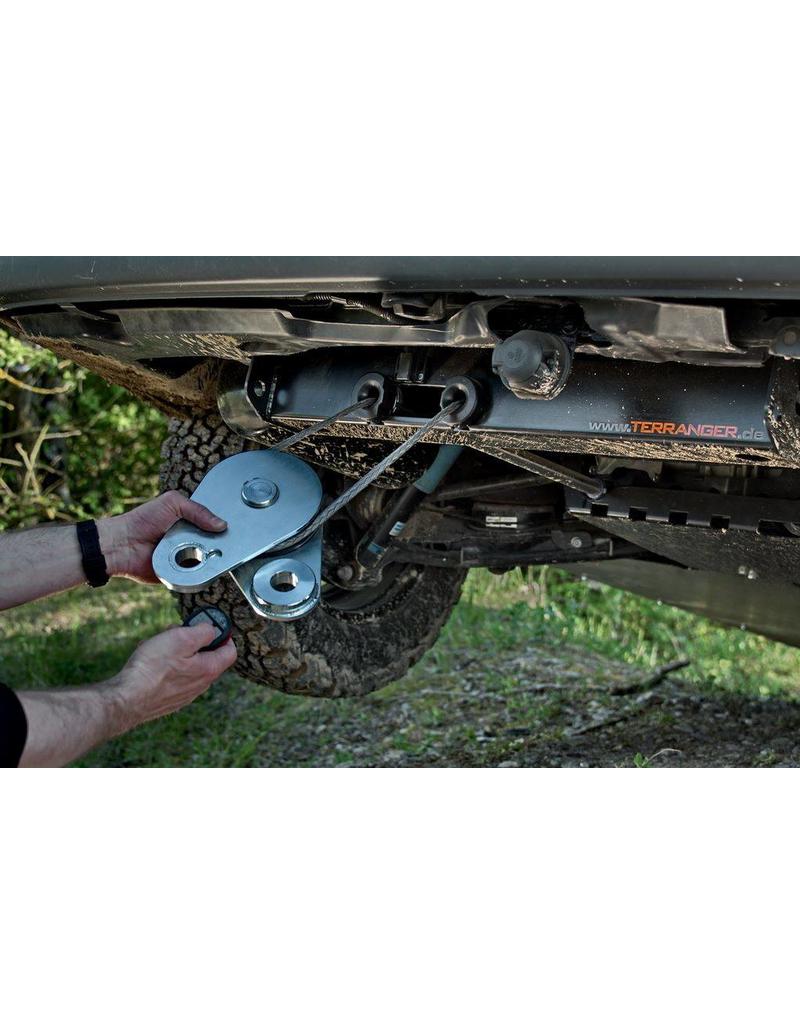Winch (central winch) for VW T5-T6.1, for front and rear use, incl. WARN ZEON 8 (3500 kg) from Terranger