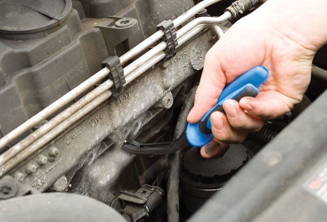 Pince de connecteur de bougie de réchauffage coudé- moteur diesel