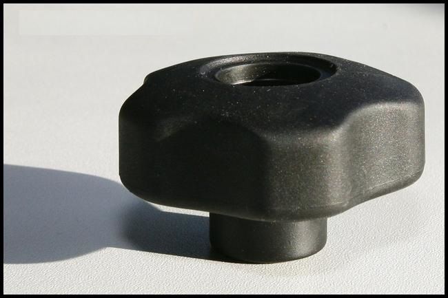 Ecrous à main M8 galvanisé ( 2 pièces)