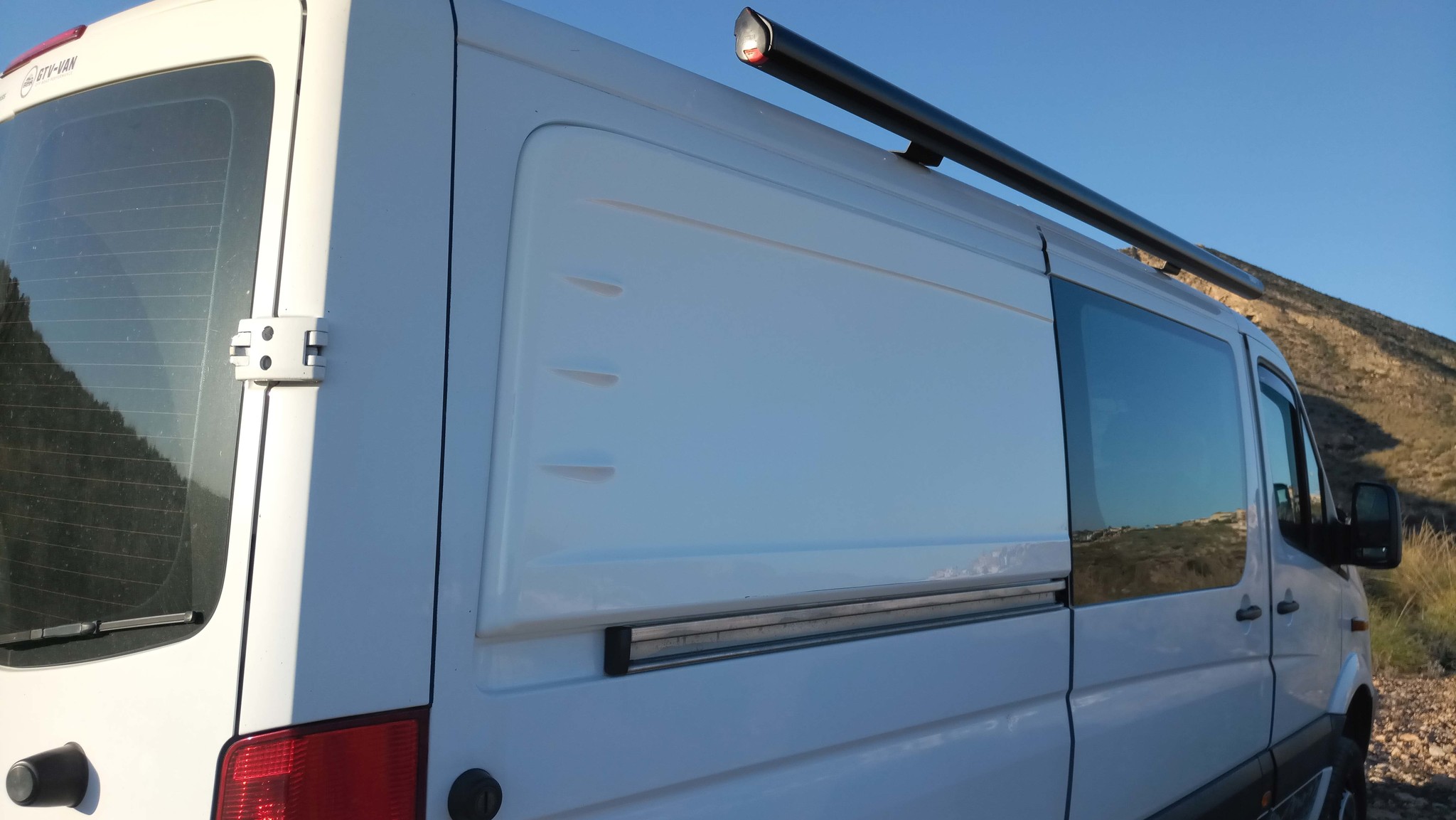 1x Joue/oreille d'élargissement côté DROITE pour Sprinter 906/907 / VW Crafter