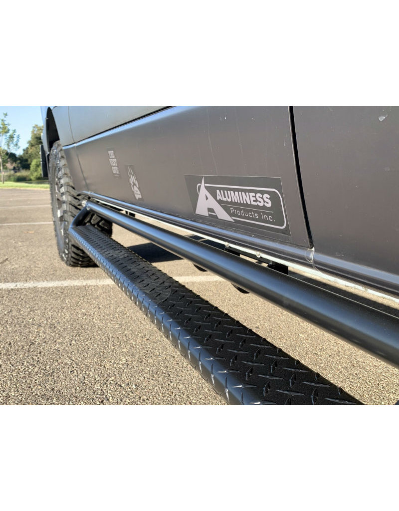 Aluminess Mercedes Sprinter 906/907 Nerfbars, side rails with optional tread plates