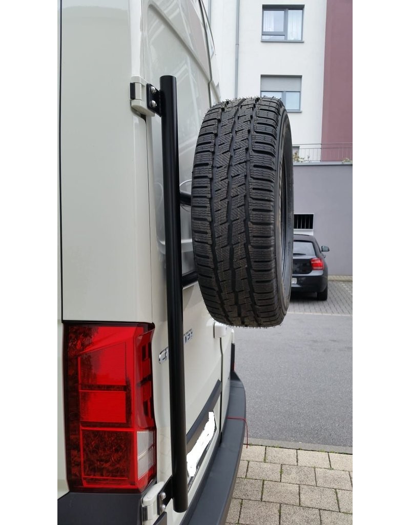 VW Crafter II / MAN TGE  - Porte roue sur porte arrière gauche (porte à 180°)