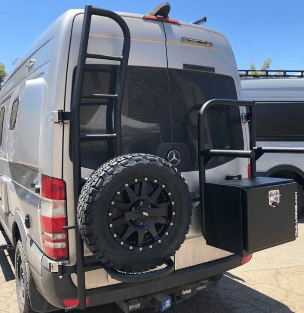 OWL VANS PORTE ROUE (ou BOX) AVEC ECHELLE– POUR SPRINTER 906 avec portes 270° (sous reserve pour 180°)